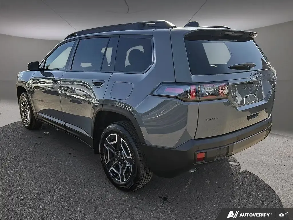 Jeep Cherokee 2026 photo 4