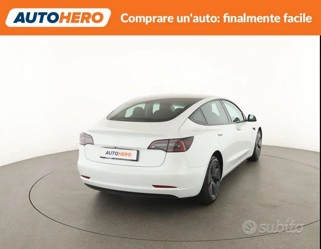 Tesla Model 3 2023 photo 5