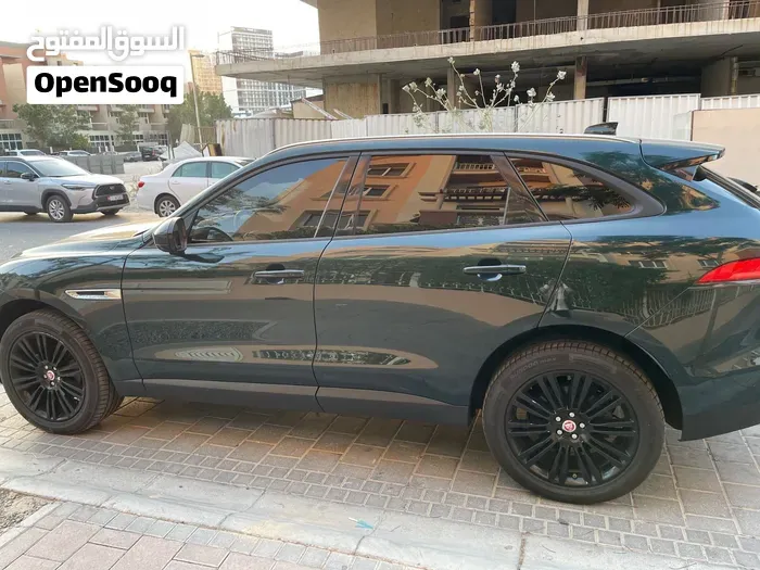 Jaguar F-Pace 2018 photo 3