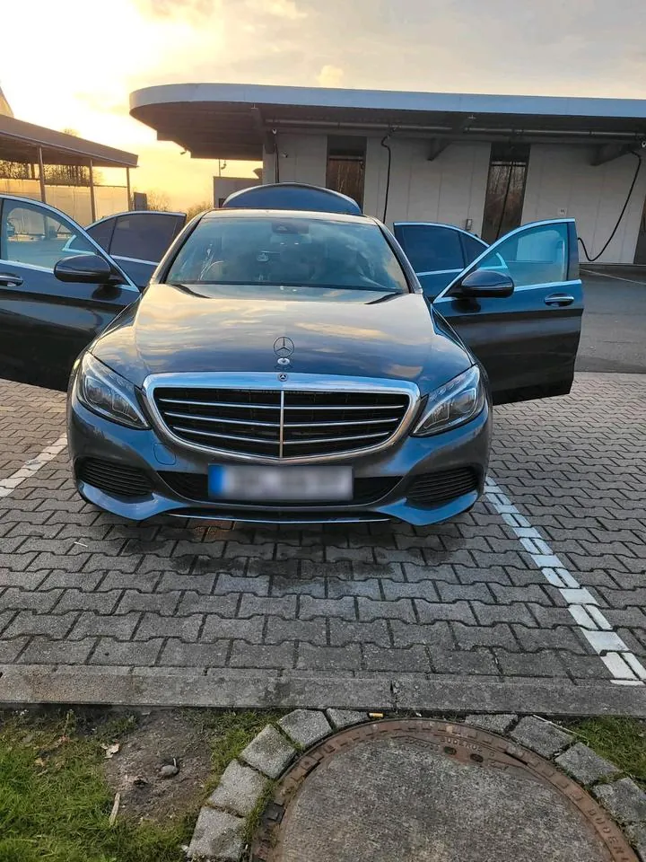 Mercedes-Benz C 220