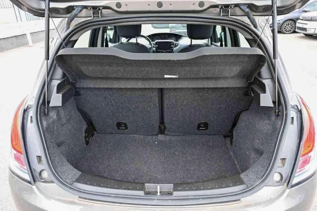 Lancia Ypsilon 2023 photo 5