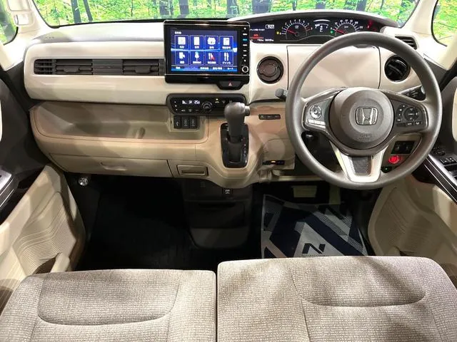 Honda N-Box 2018 photo 2