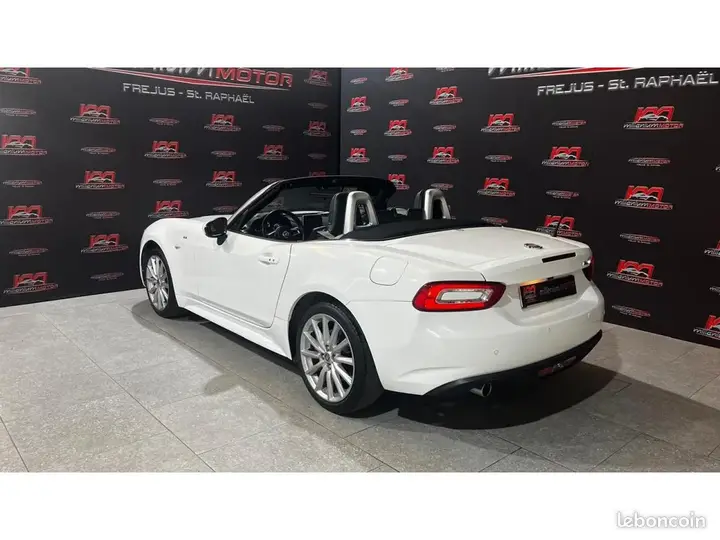 Fiat 124 Spider 2019 photo 5