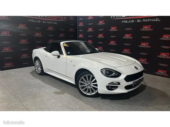 Fiat 124 Spider 2019 photo 2