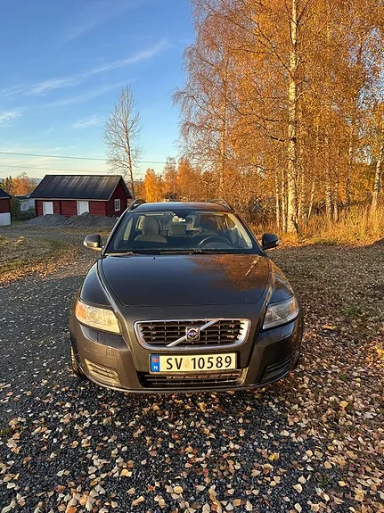 Volvo V50 2010 photo 2
