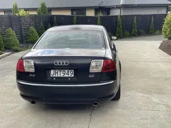 Audi A8 2005 photo 2