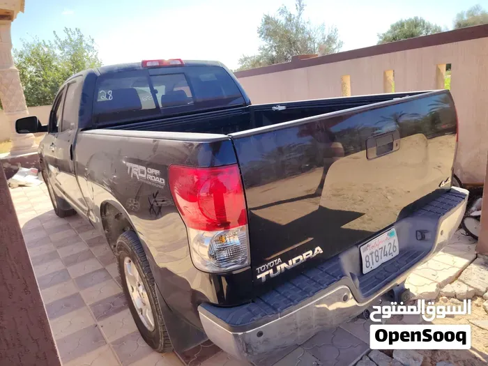 Toyota Tundra 2010 photo 2