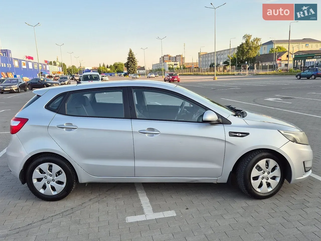 Kia Rio 2012 photo 4