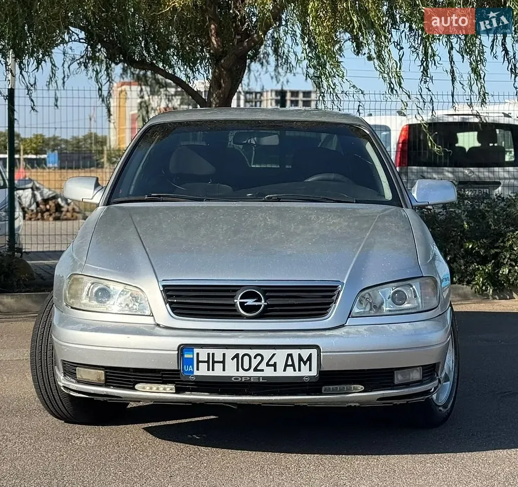 Opel Omega 2002 photo 2