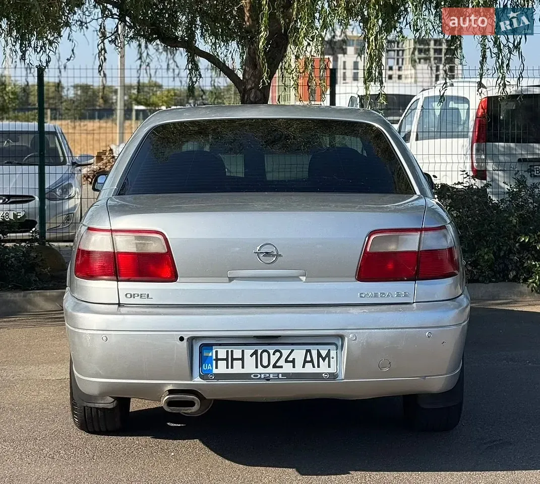 Opel Omega 2002 photo 5