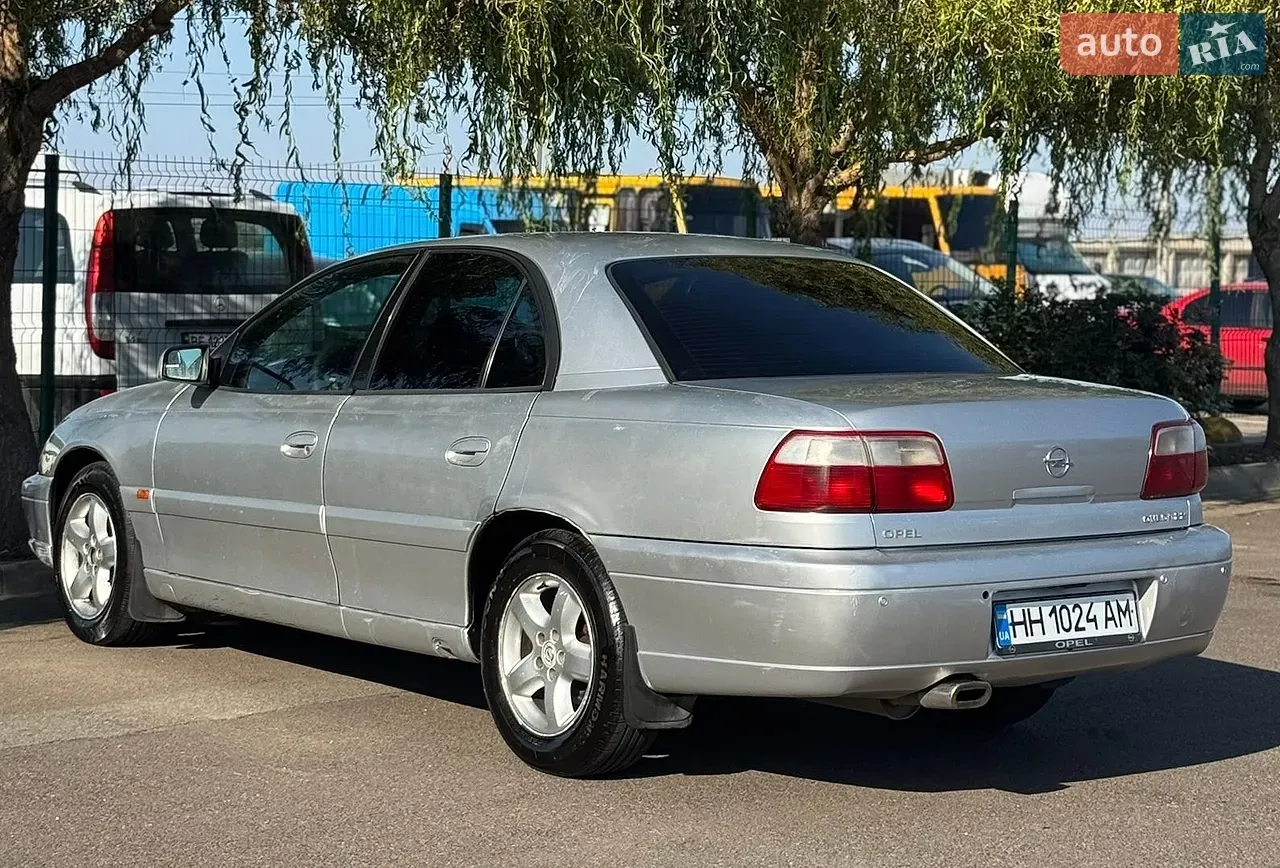 Opel Omega 2002 photo 4
