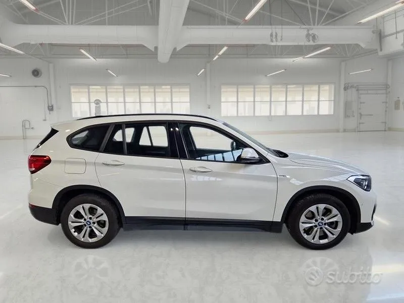 BMW X1 2022 photo 3