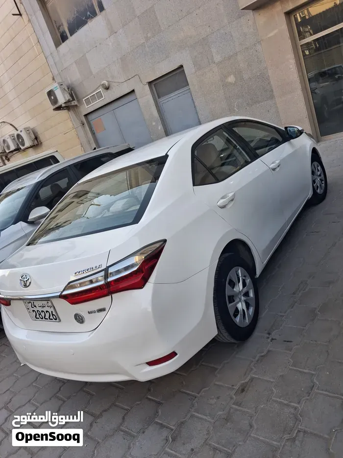 Toyota Corolla 2018 photo 2