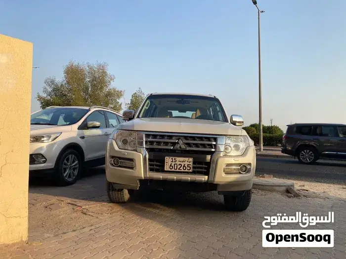 Mitsubishi Pajero 2017 photo 2