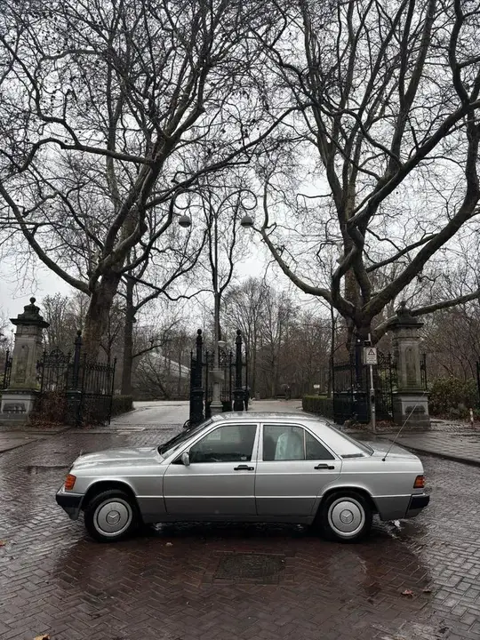 Mercedes-Benz 190