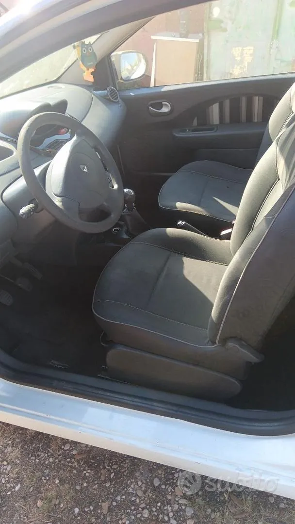 Renault Twingo 2014 photo 2