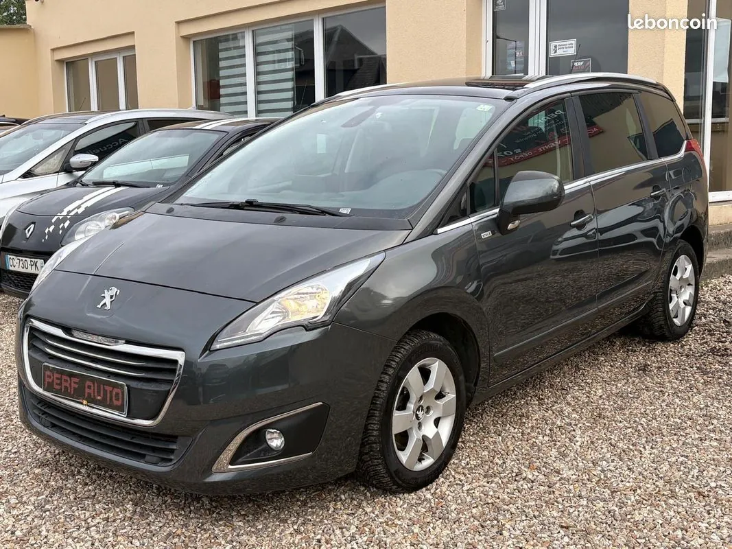 Peugeot 5008 2015 photo 2