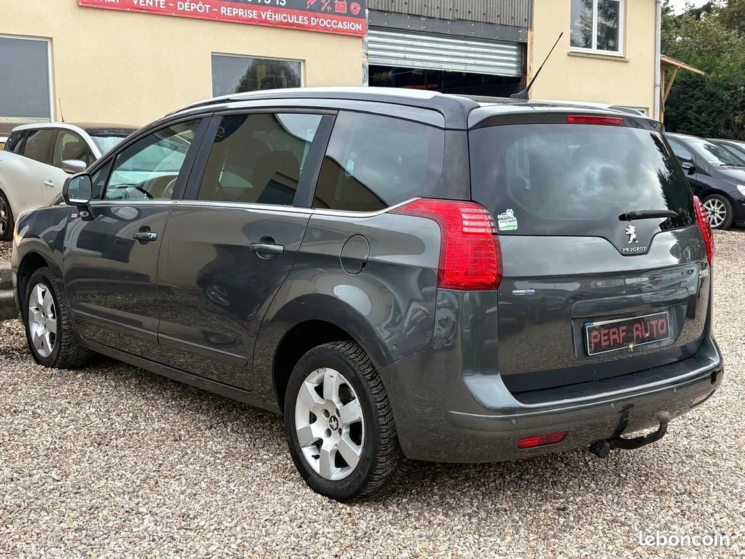 Peugeot 5008 2015 photo 3