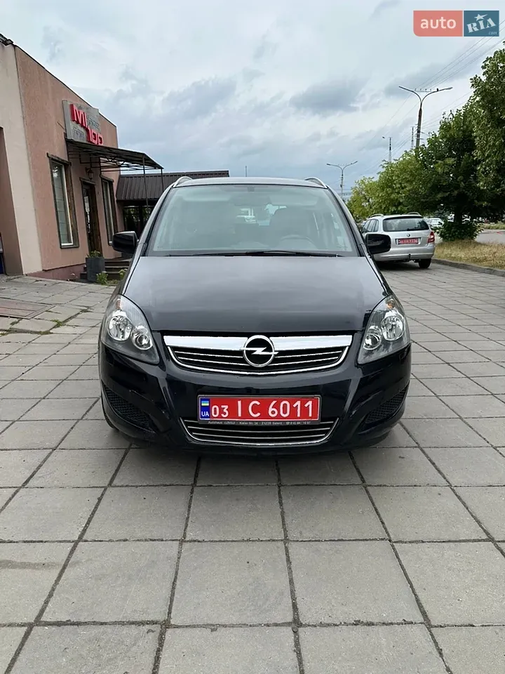 Opel Zafira 2012 photo 4