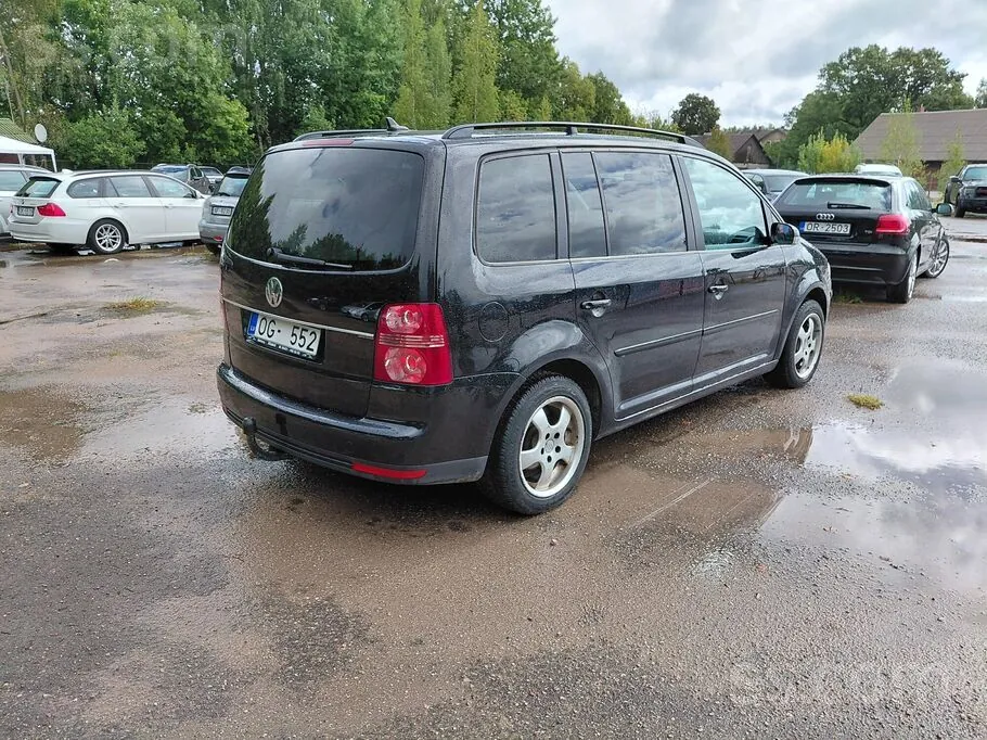 Volkswagen Touran 2007 photo 4