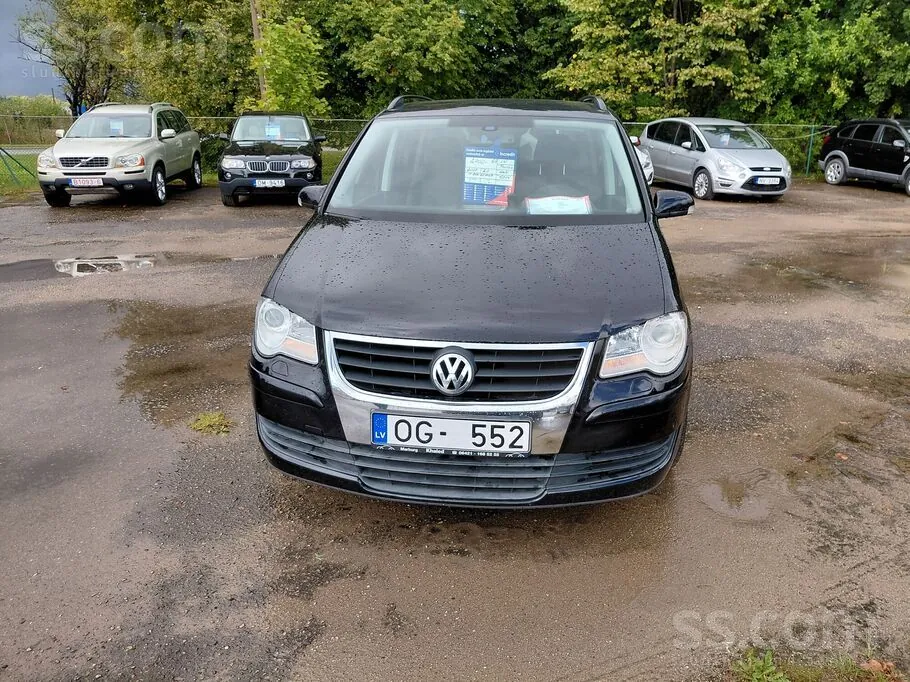 Volkswagen Touran 2007 photo 2