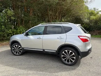 Nissan Dualis 2013 photo 2