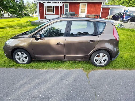 Renault Scenic Iii 2010 photo 3