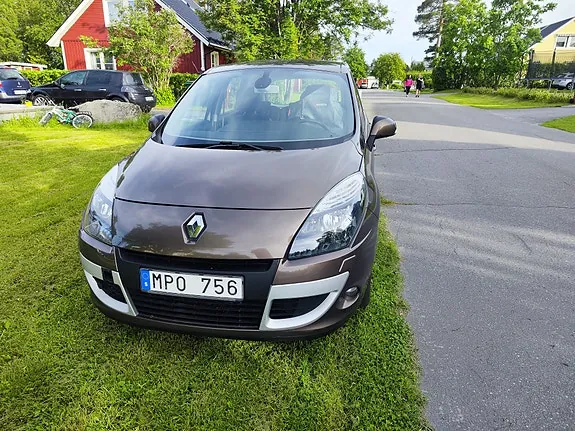 Renault Scenic Iii 2010 photo 2