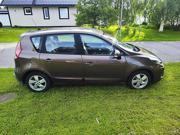 Renault Scenic Iii 2010 photo 5