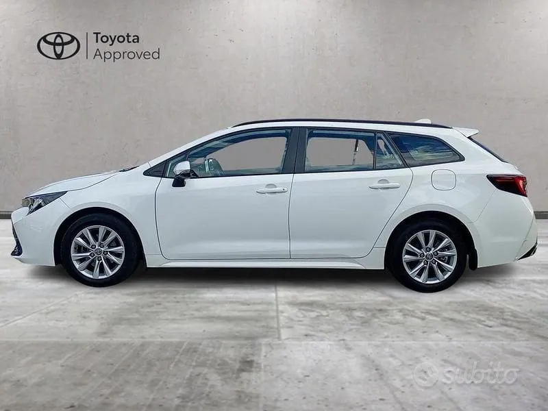Toyota Corolla 2023 photo 3