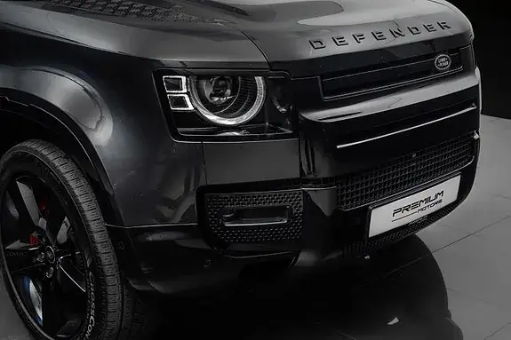 Land Rover Defender 130 2023 photo 2