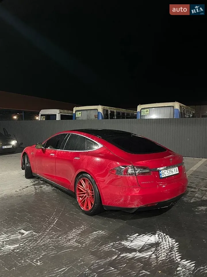 Tesla Model S