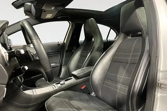 Mercedes-Benz A 180 2013 photo 3