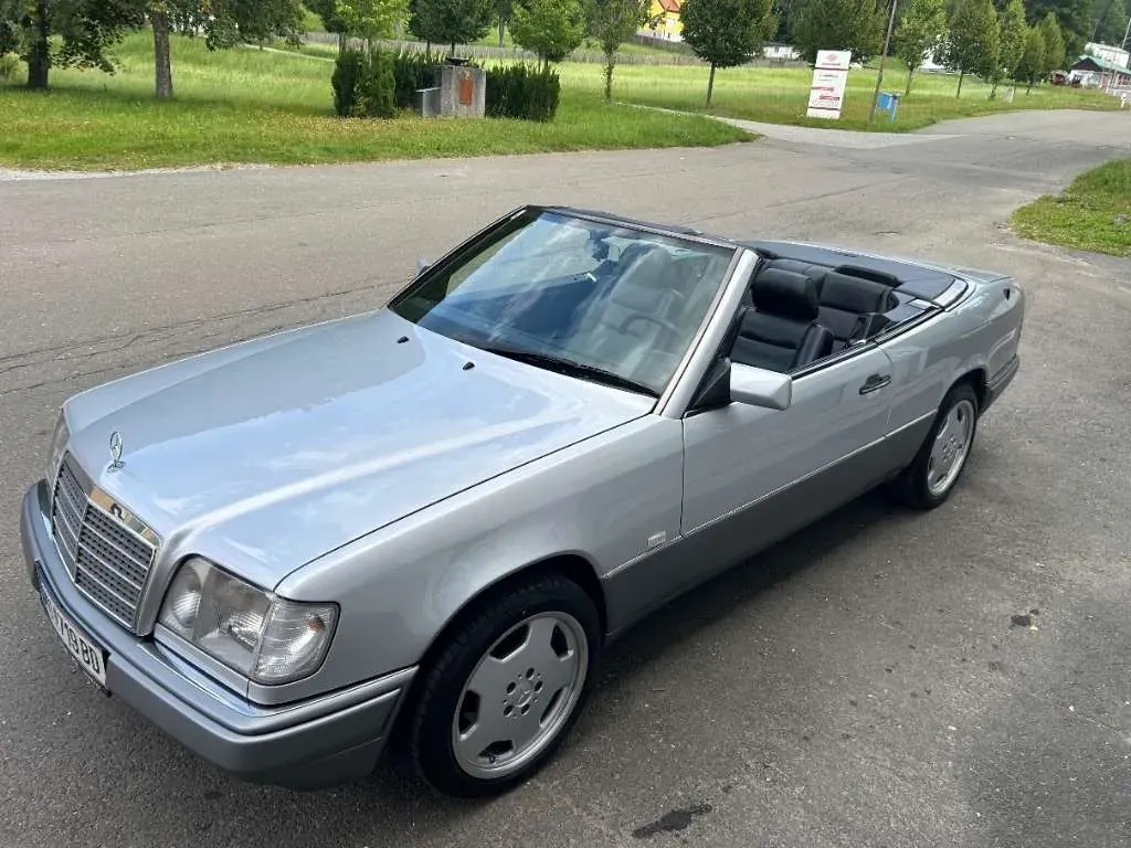 Mercedes-Benz E-Class 1996 photo 2