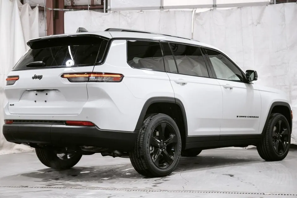 Jeep Grand Cherokee L 2025 photo 3