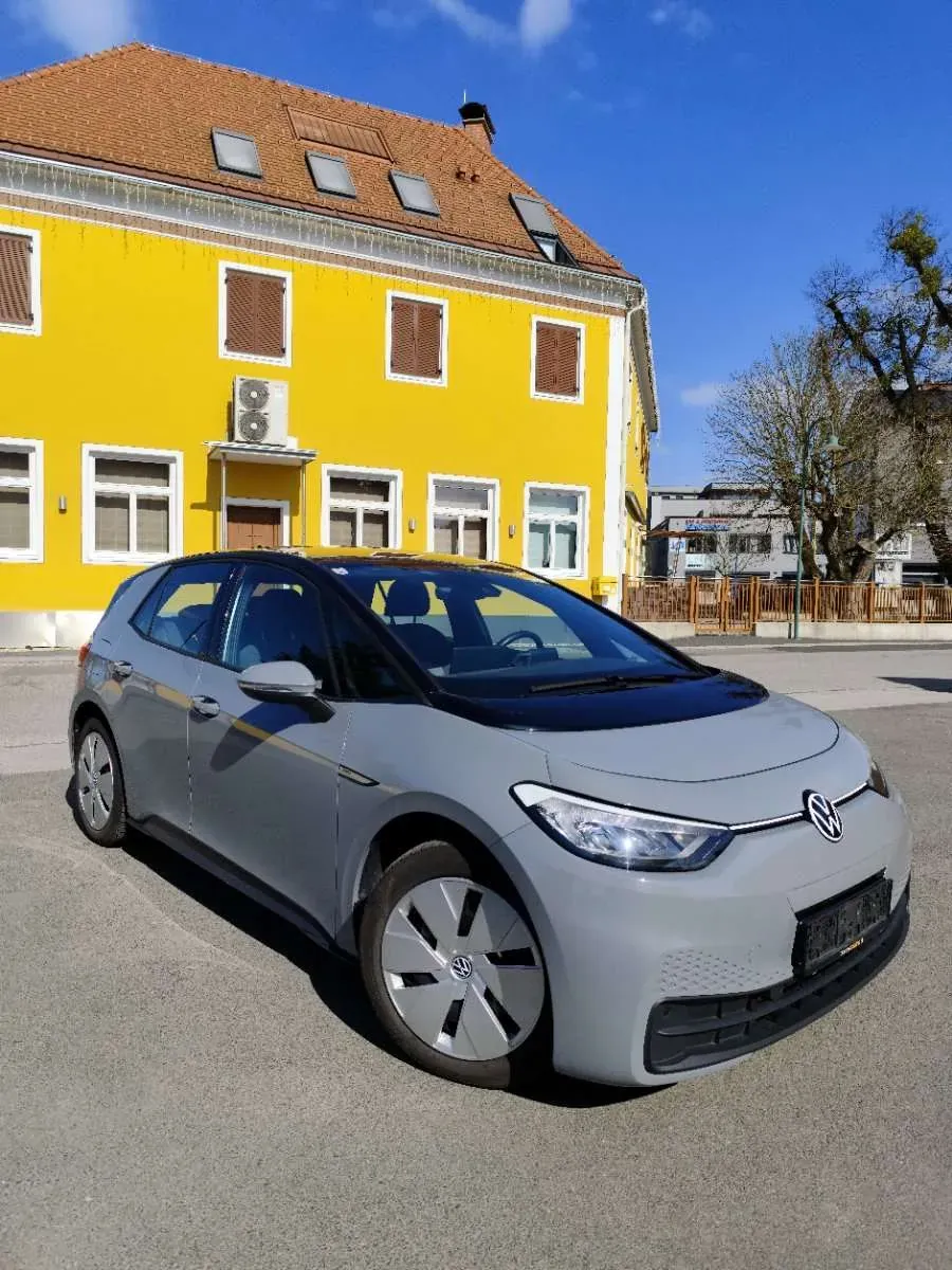Volkswagen Id.3 2020 photo 2