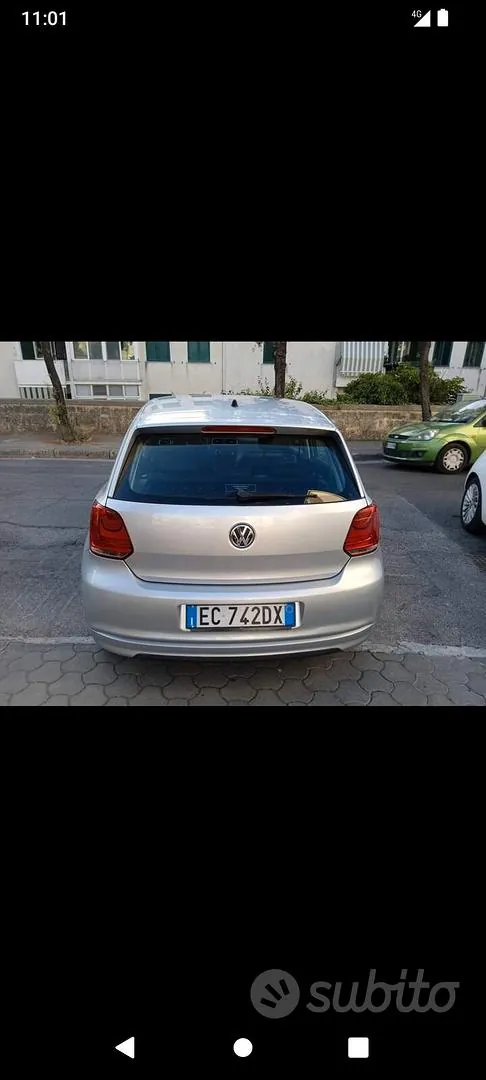 Volkswagen Polo 2011 photo 2