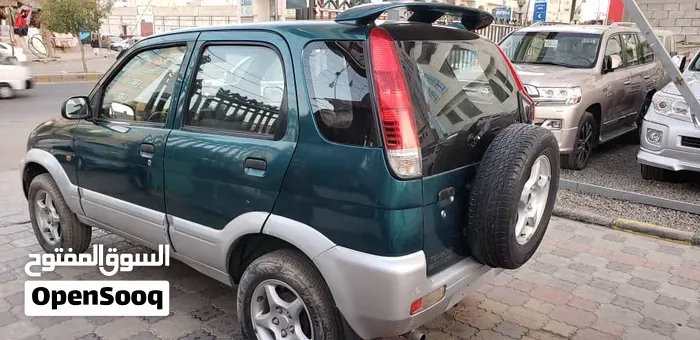 Daihatsu Terios 2004 photo 2