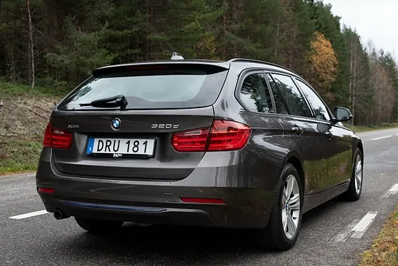 BMW 320D 2015 photo 2