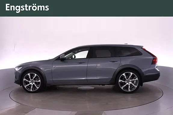 Volvo V90 Cross Country 2023 photo 5
