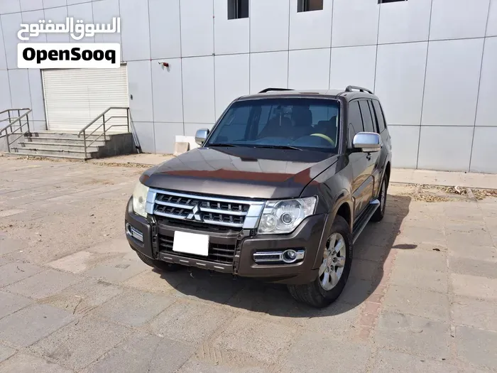 Mitsubishi Pajero Gls 2016 photo 2