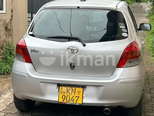 Toyota Vitz 2008 photo 2