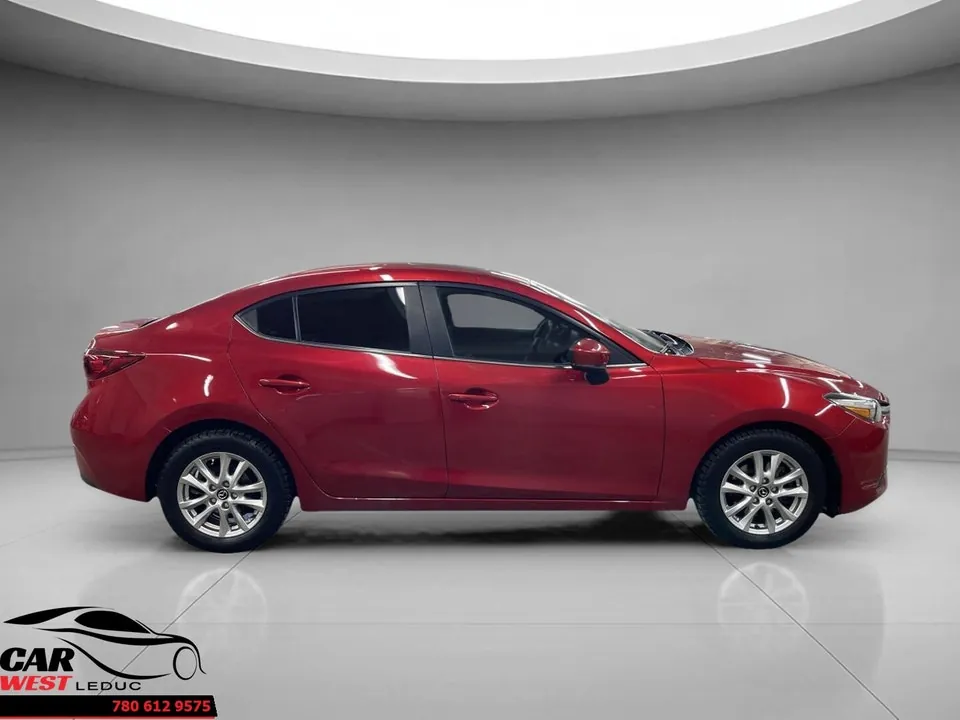 Mazda Mazda3 2018 photo 2