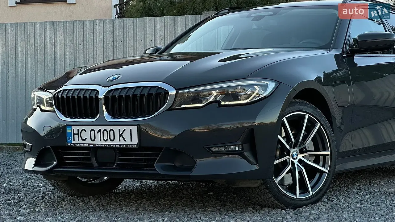 BMW 3 Series 2020 photo 5