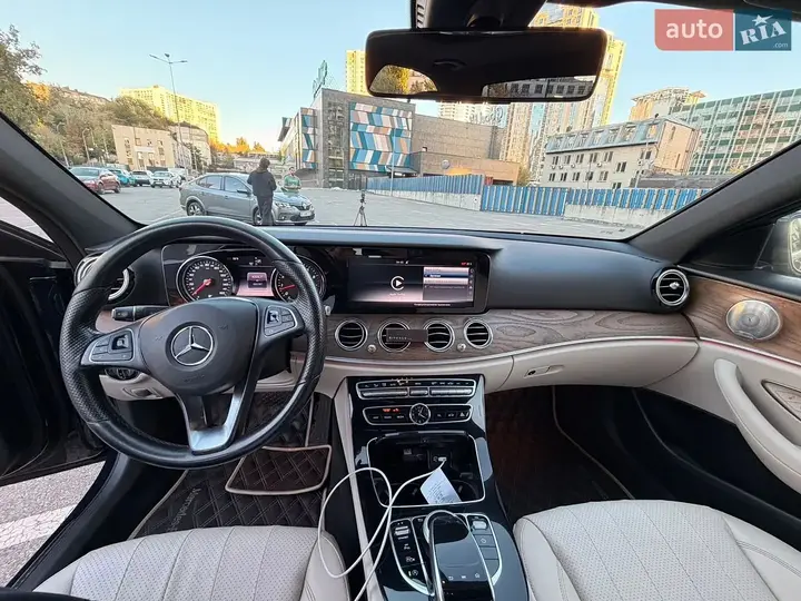 Mercedes-Benz E-Class 2016 photo 2