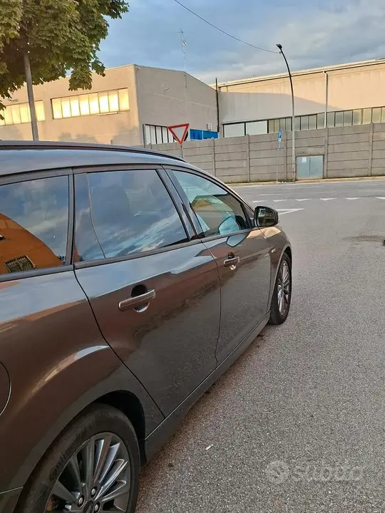 Ford Focus 2017 photo 2