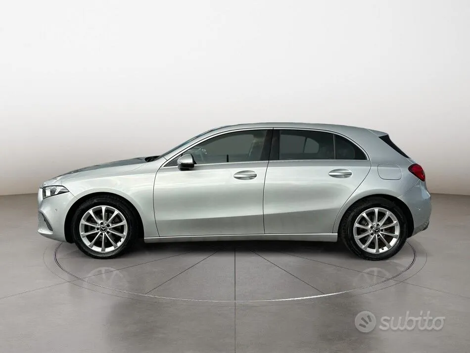 Mercedes-Benz A 180 2019 photo 2