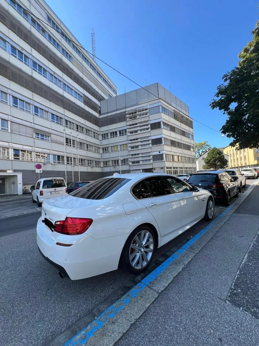 BMW 5 Series 2011 photo 3