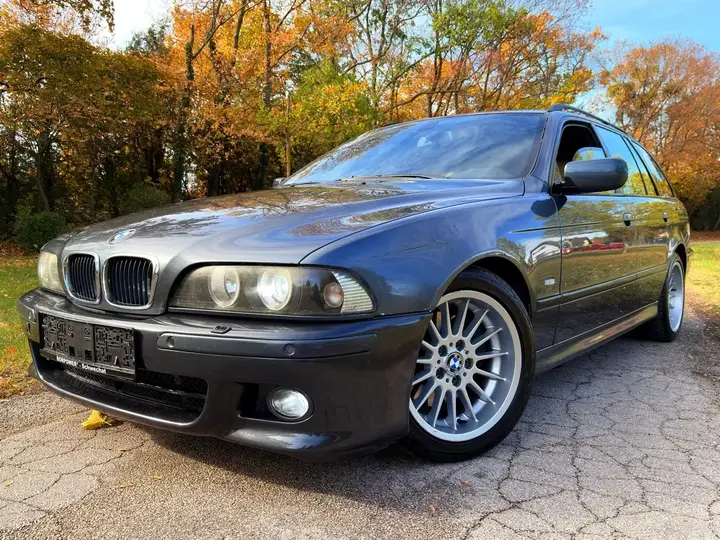 BMW 5 Series 2001 photo 2