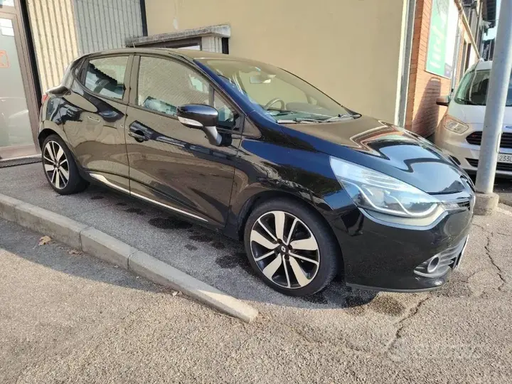 Renault Clio 2013 photo 2